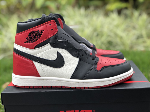 AJ1 _BRED TOE_ 2018 re-engraved black-footed finger_ original level_ pure oral materials_ 36-40.5 --- 47.5-93a9a4df